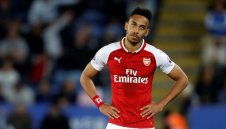 Обамеянг го хванало шубето, отказал да лети със самолет до Габон