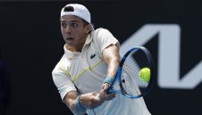 Юго Юмбер триумфира в Дубай