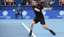 Драма на Sofia Open: Лазаров спаси два мачбола и тресна италианец