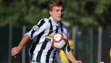 Младок от Ювентус се хареса на Венгер