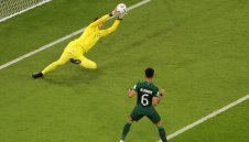 Ювентус помогнал за спасената от Шченсни дузпа