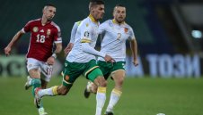 В мач, който не трябваше да се доиграва: Илиан Илиев преобрази България срещу фаворита + ВИДЕО