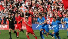 Левски и ЦСКА в люта битка за един "бадем"