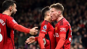 Ман Юнайтед отново е в битката за топ 4 след странен мач с Челси