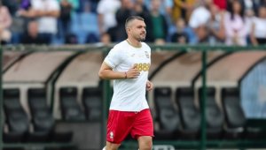 Изненада за юбилея! Валери Божинов облича екипа на Етър