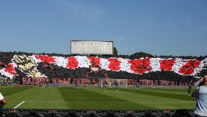 Шеф на ЦСКА недоволен от феновете и заяви: Можехме да получим дузпа + ВИДЕО
