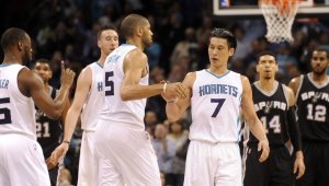 Джереми Лин потопи Сан Антонио