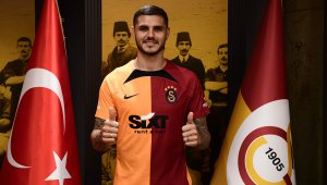 Икарди замени Уанда Нара със секси туркиня + СНИМКИ