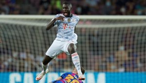 Байерн излиза срещу Гройтер Фюрт, но ще си представя Барса?