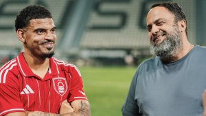 Халф отсвири Тотнъм и преподписа с Нотингам