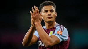 Юнайтед се насочи към английски национал от Вила