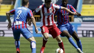 "Старата госпожа" уреди опитен защитник