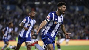 Новият нападател на Интер Тареми вече е в Милано