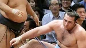 Котоошу падна от "джудже", рангът му "одзеки" се клати