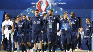 ПРОГНОЗА: Италия - Швеция