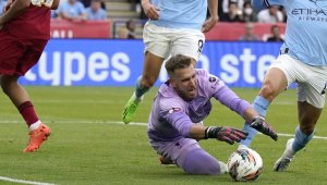 Вратар преподписа с Ливърпул