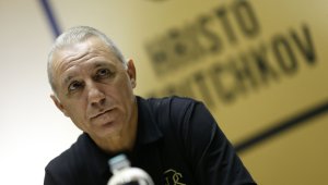 Волейболните национали започват днес, Стоичков им пожела успех