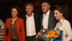 Приятели? Сираков остави Боби Михайлов да "кара колата пиян"