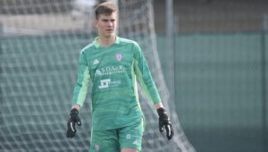 Българин има шанс да пази за Каляри