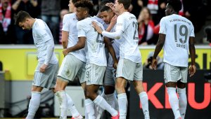 Свиреп Байерн закла "козлите" и си направи 45-минутна разходка