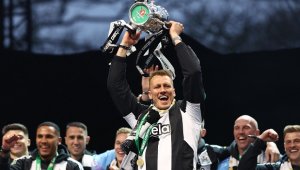 Звезда на Нюкасъл катастрофира