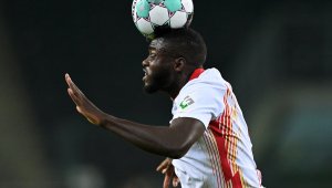 Ливърпул трябва да счупи касата за Упамекано