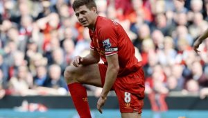 Джерард с уникално послание към Кени Далглиш: Оправяй се бързо, кралю!