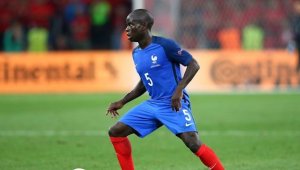 ОФИЦИАЛНО: Ударът на Челси е факт! Подписа с Канте