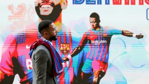 Депай ще връща трофеите в Барса