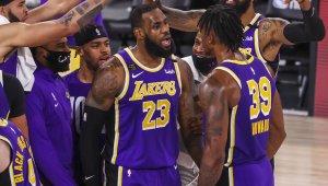 ЛеБрон подобри рекорди на Коби Брайънт и Майкъл Джордан, взети заедно 