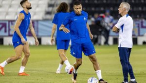 Франция и Англия поемат към 1/4-финалите днес