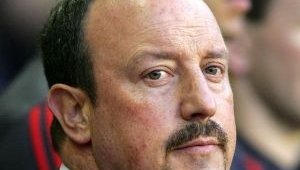 Рафа Бенитес не отписва титлата след загубата от Астън Вила