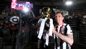 Верен на "старата госпожа"! Манджукич отказал 5 млн. евро от Юнайтед