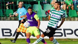 Лудогорец няма да се затрудни срещу Черно море