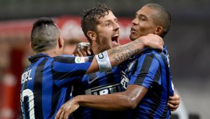 Интер уредил Йоветич на плажа