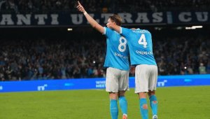 Екшън и спорна дузпа: Наполи шамароса и Интер и се върна на върха в Серия А