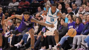 Сакраменто се изложи у дома, Саша пак не игра