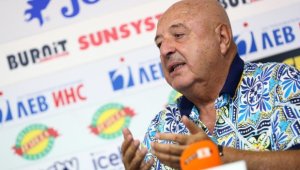 Венци Стефанов пак захапа Бербатов и каза кой трябва да оглави БФС