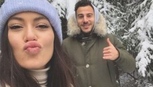 Секси мацка от Иран си ляга до национал на България + СНИМКИ