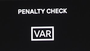 VAR? Бесни фенове на Гремио потрошиха системата