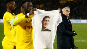 Извадиха тяло от самолета, в който е летял Сала + СНИМКА