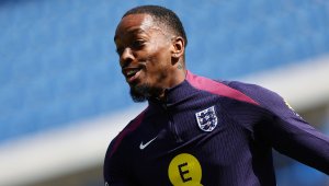 Ман Юнайтед избира между трима за атаката си