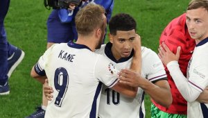 Само Белингам се откроява сред англичаните