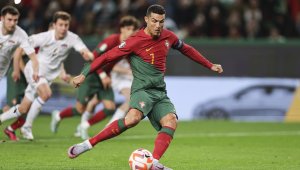 Роналдо преспал с 13 г. по-възрастна актриса