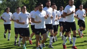 Локо (Пд) тества двама бразилци 
