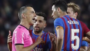 Трус! Слабак смаза илюзията на Барса за титла