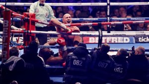 Фюри съсипа и Усик: Малка ку**о! Джудже, ще те приключа! + ВИДЕО