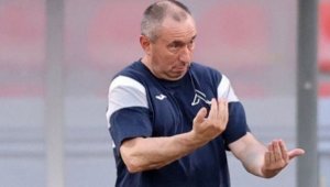 Мъри Стоилов отмъква звезда на ЦСКА без пари