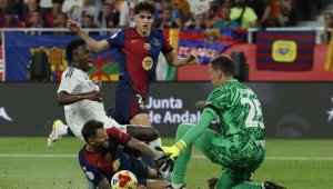 Перла на Барса определи Мбапе за по-добър от Белингам