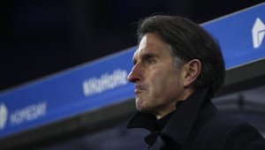 Щутгарт бие шута на Лабадия